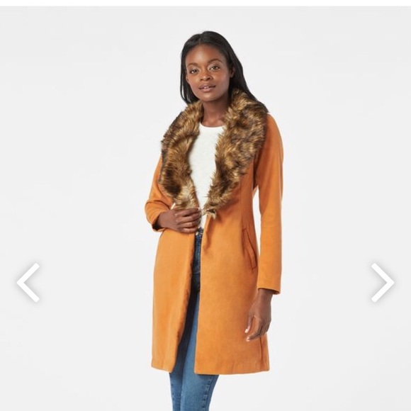 New Justfab mustard coat with removable faux fur - Picture 5 of 5